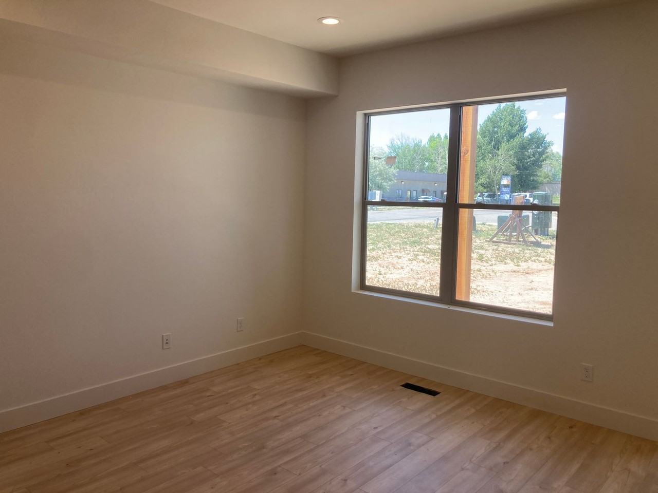 17 Grove Ln - Photo 5 of 19
