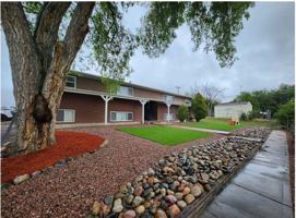 featured image of 7165 Alegre Cir #1