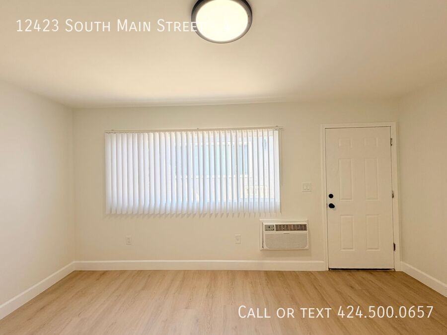 12423 S Main St #4 - Photo 2 of 13