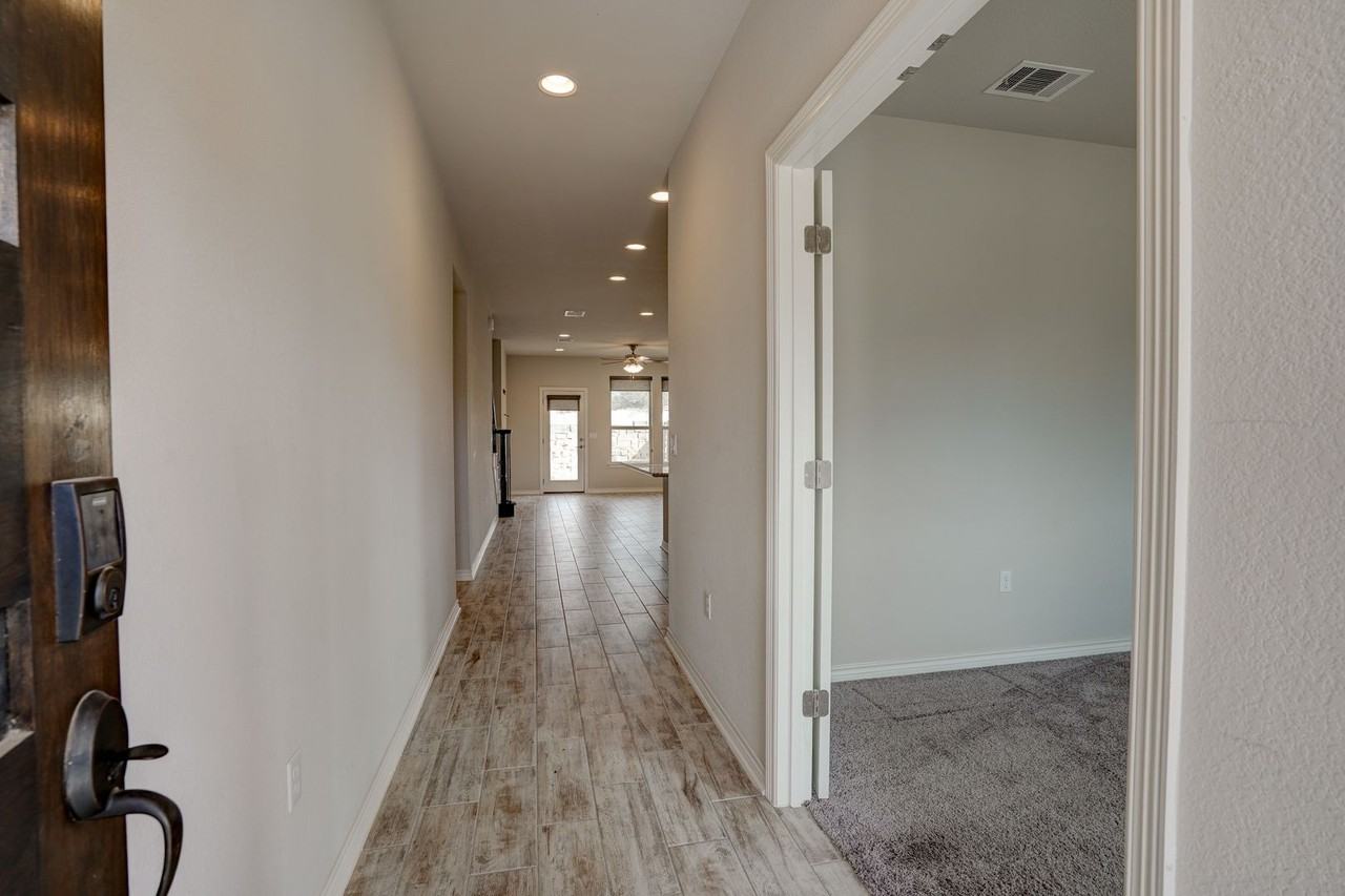 14114 Mccoy Loop - Photo 6 of 47