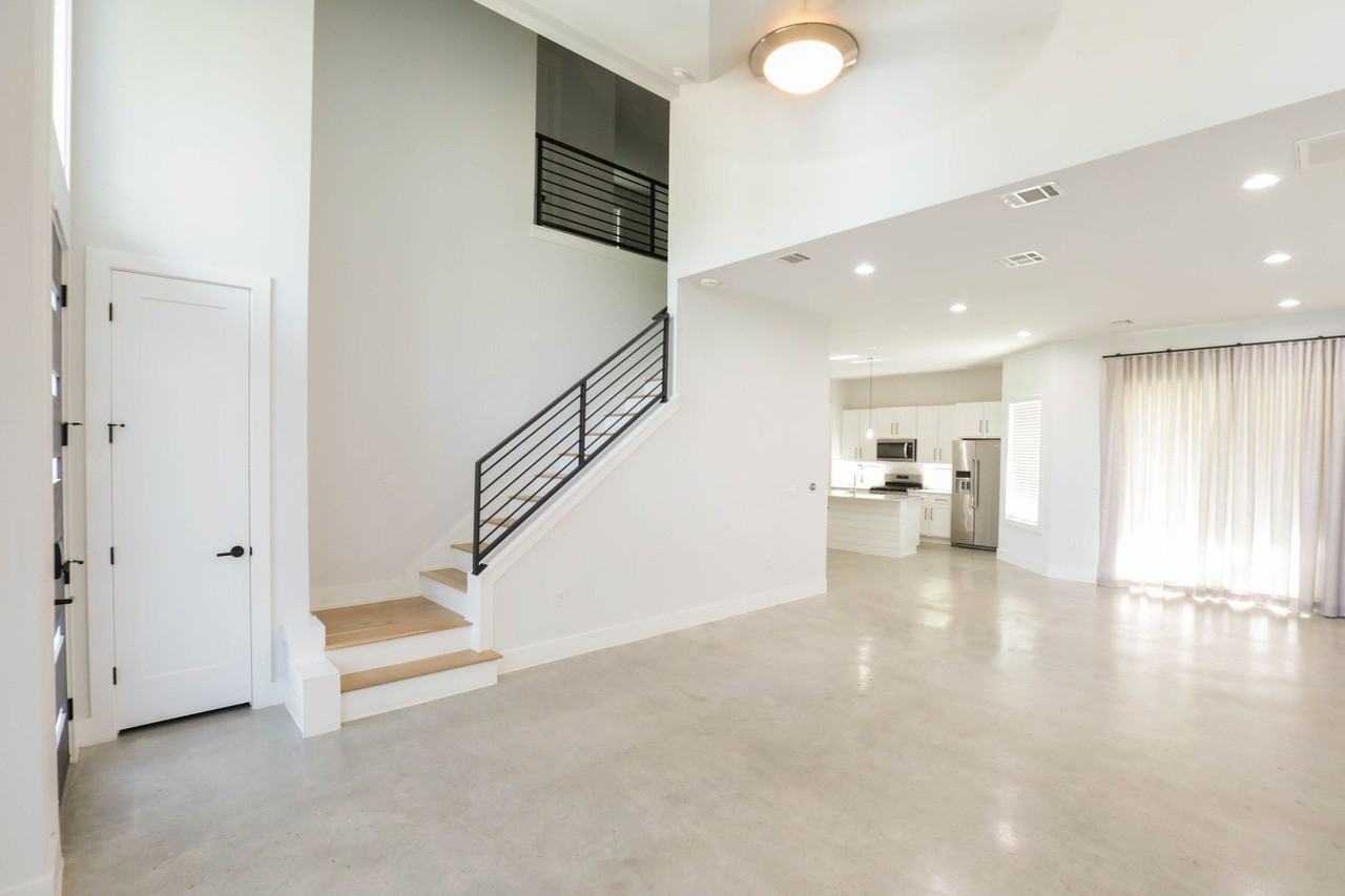 1309 Cometa St #1 - Photo 5 of 28