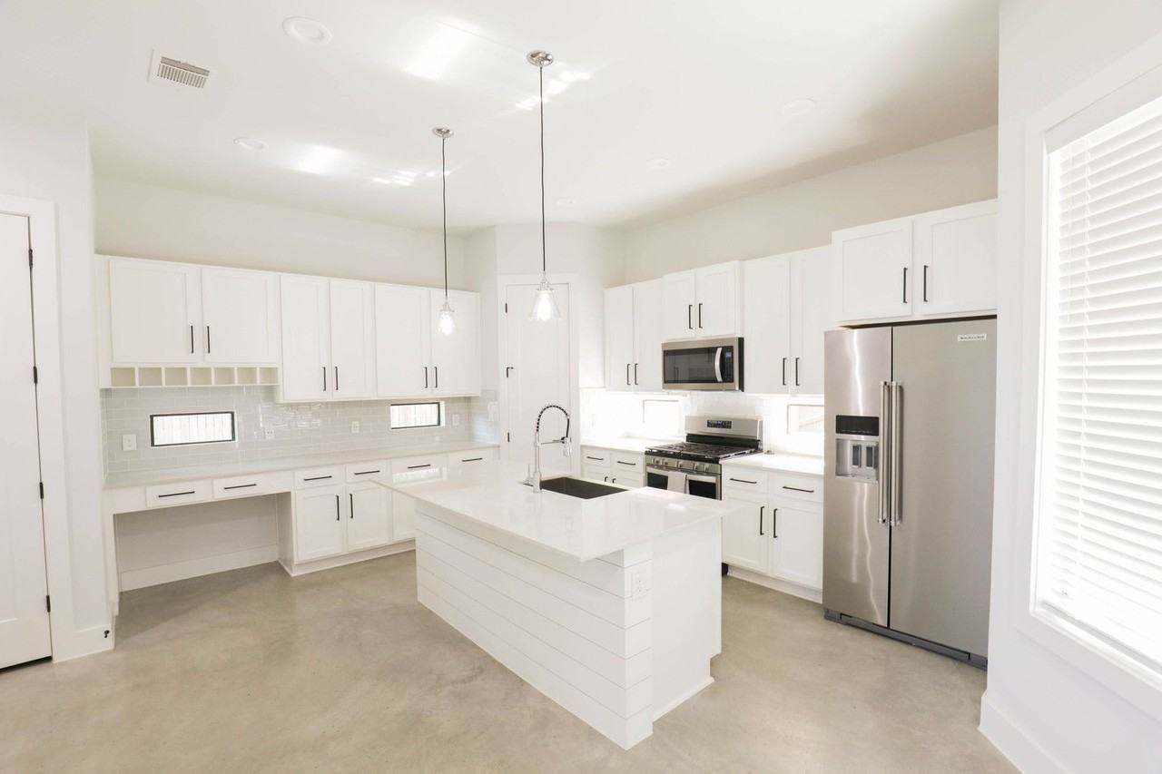 1309 Cometa St #1 - Photo 7 of 28