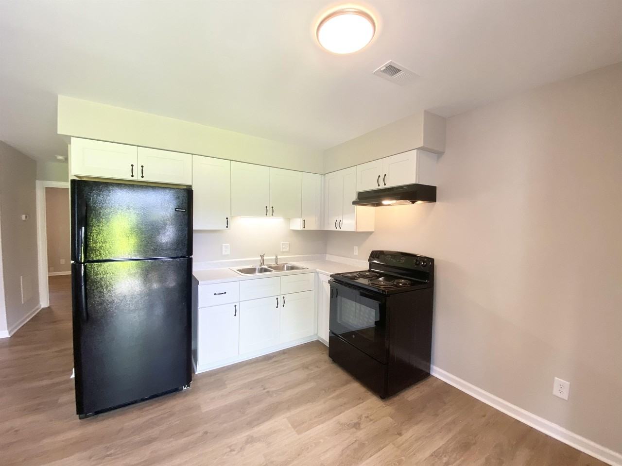 4211 E Cotton St #F - Photo 5 of 11