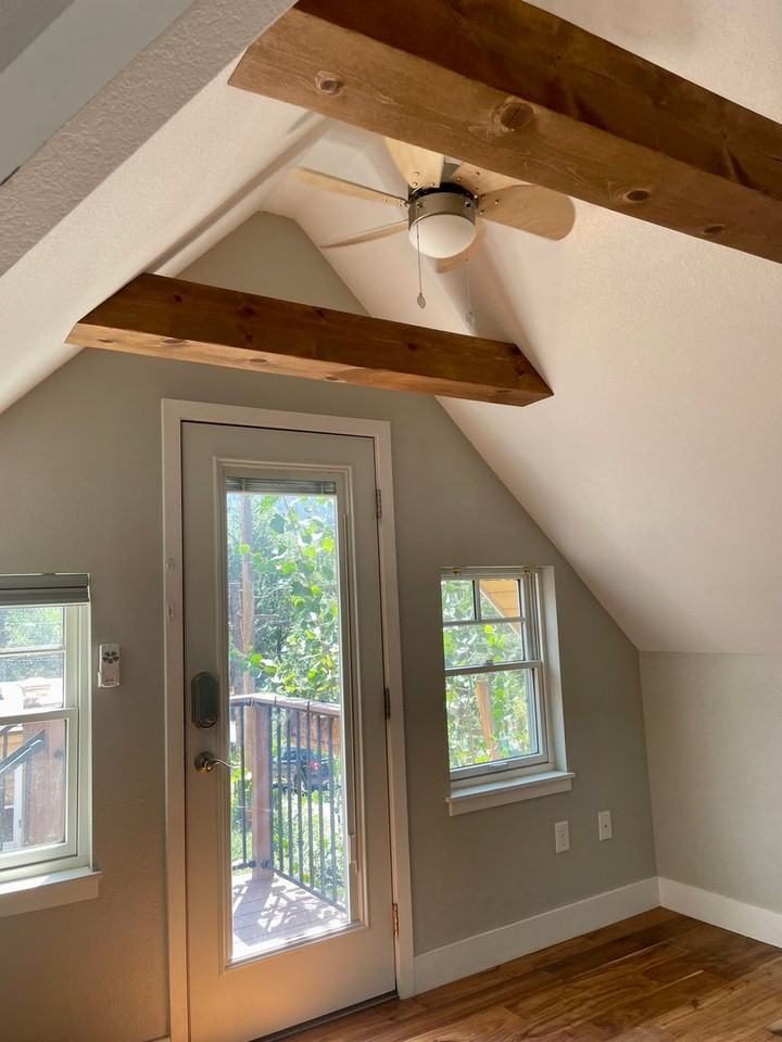 212 Illinois Ave - Photo 3 of 14