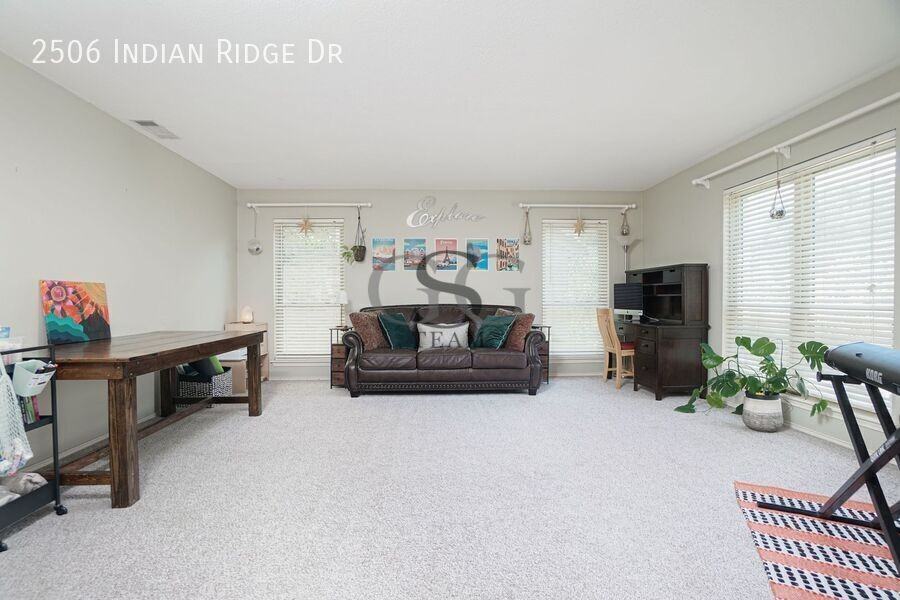 2506 Indian Ridge Dr - Photo 2 of 31