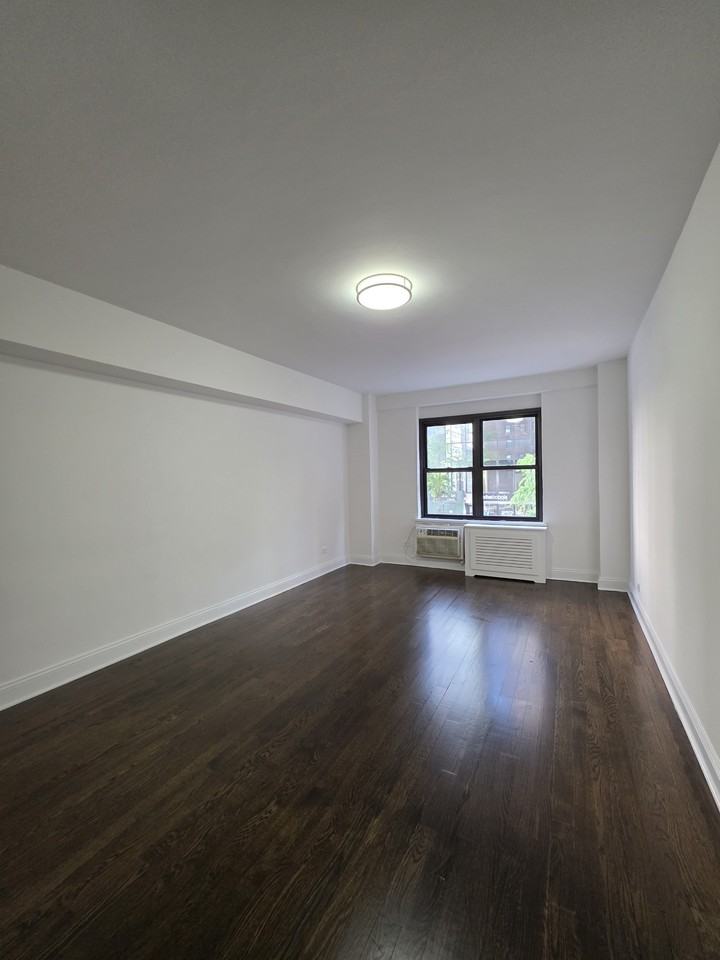 157 E 57th St #EV3D - Photo 5 of 7