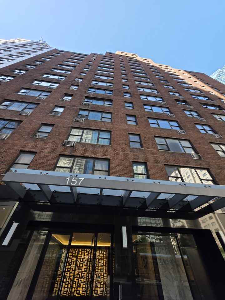 157 E 57th St #EV3D - Photo 6 of 7