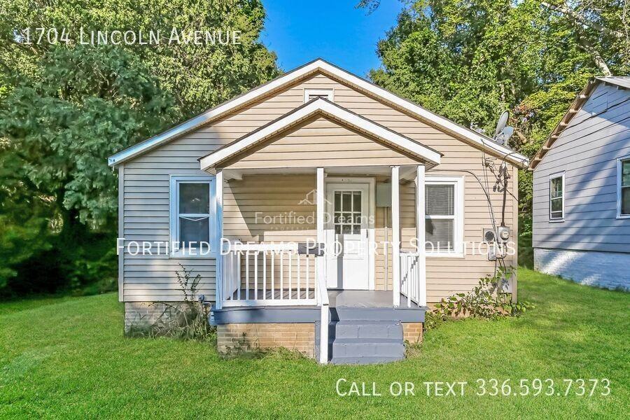 1704 Lincoln Ave - Photo 2 of 18