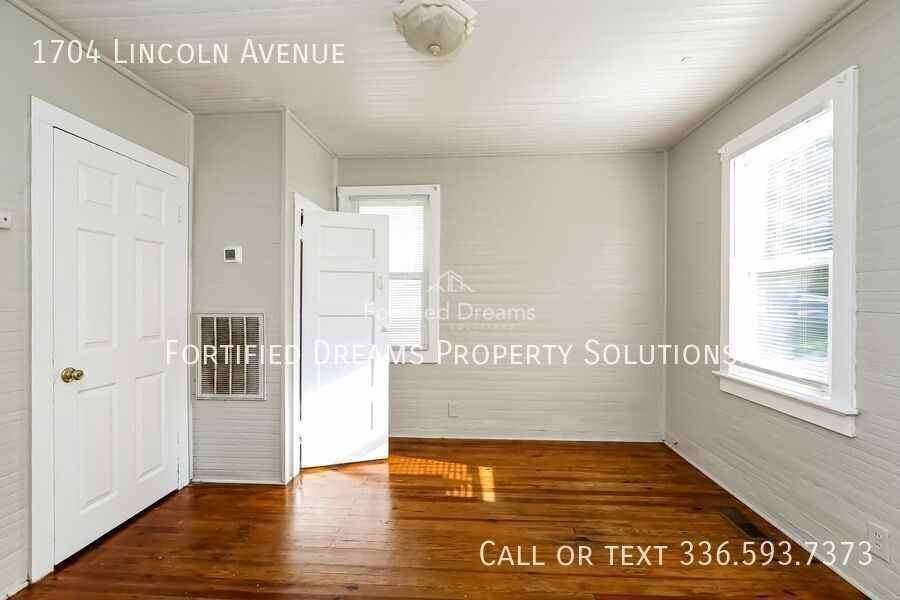 1704 Lincoln Ave - Photo 5 of 18