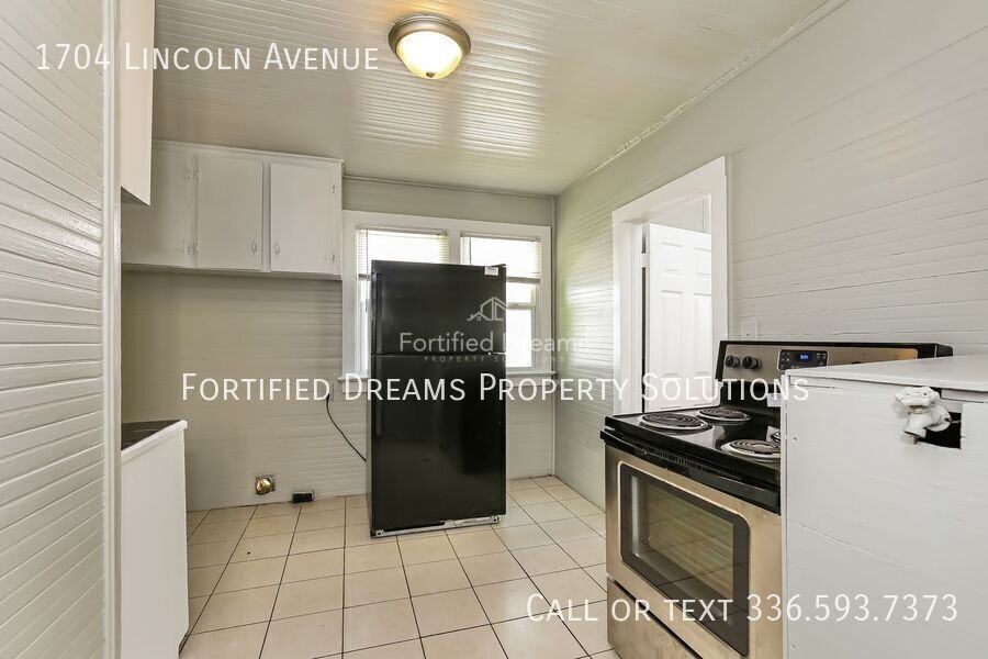 1704 Lincoln Ave - Photo 7 of 18