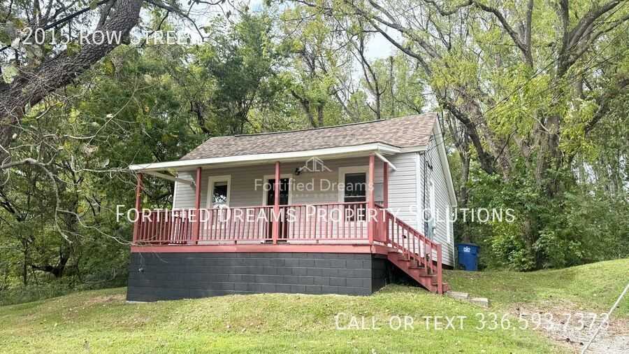 2015 Row St