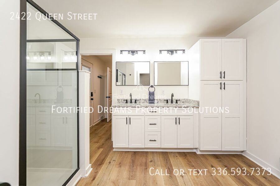 2422 Queen St - Photo 4 of 20