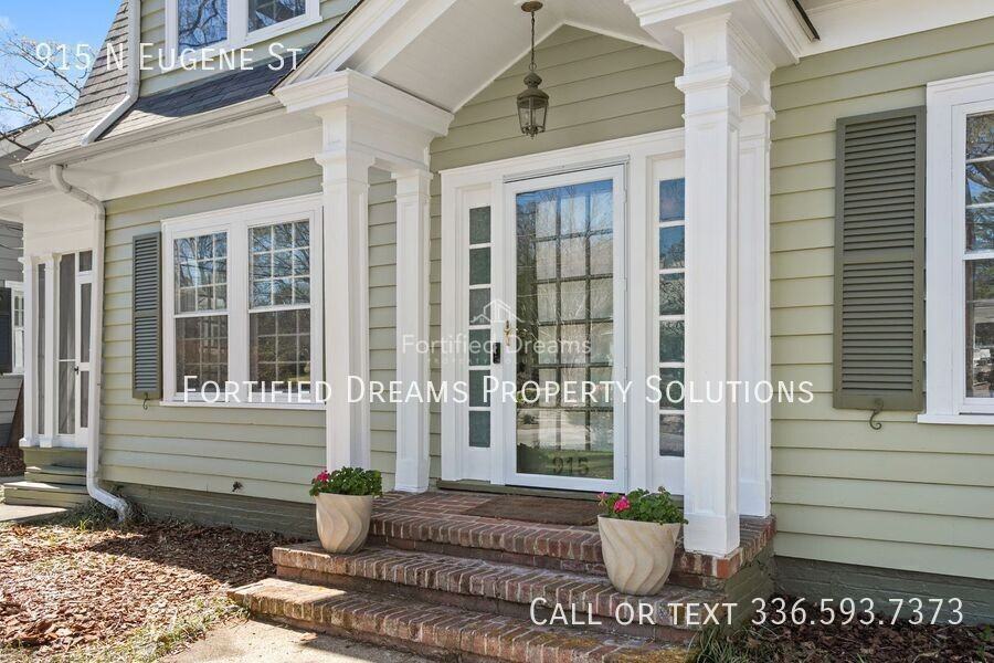 915 N Eugene St - Photo 3 of 42
