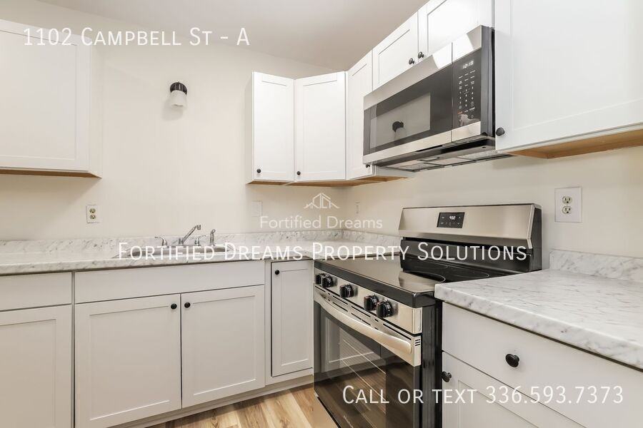 1102 Campbell St #A - Photo 5 of 50