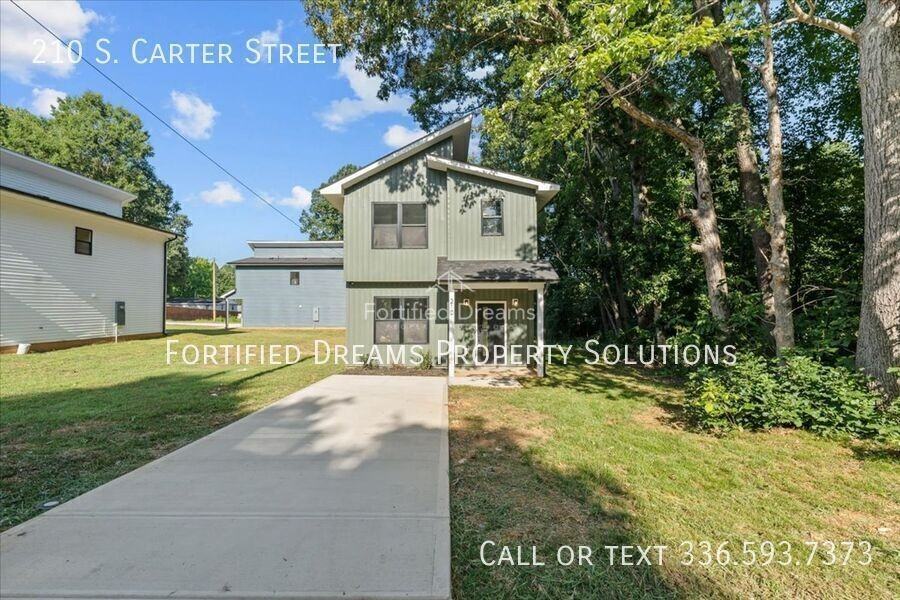 210 S Carter St - Photo 2 of 36