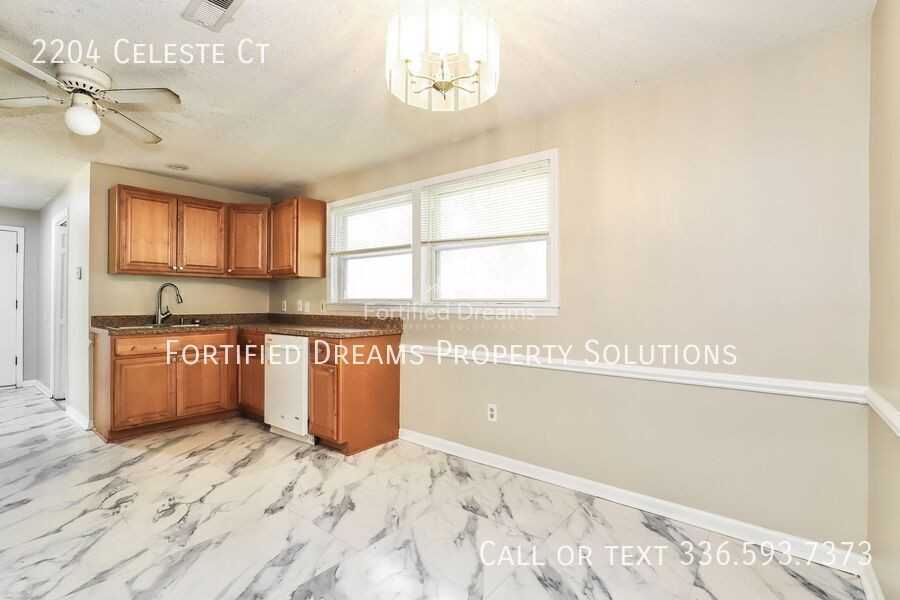 2204 Celeste Ct - Photo 6 of 19