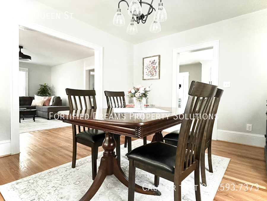 2240 Queen St - Photo 7 of 27