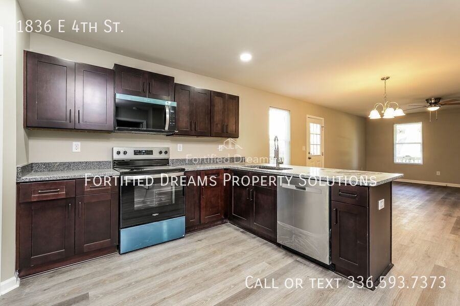 1836 E 4th St - Photo 3 of 17