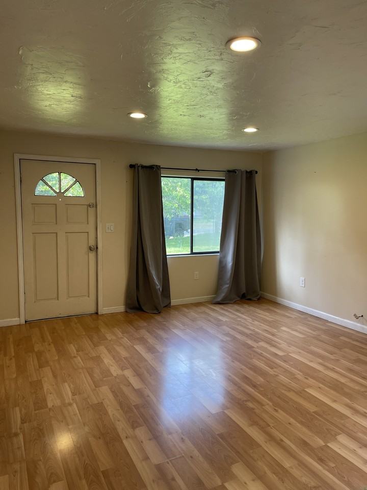 9802 Kenwood Dr Sw #NA - Photo 3 of 16