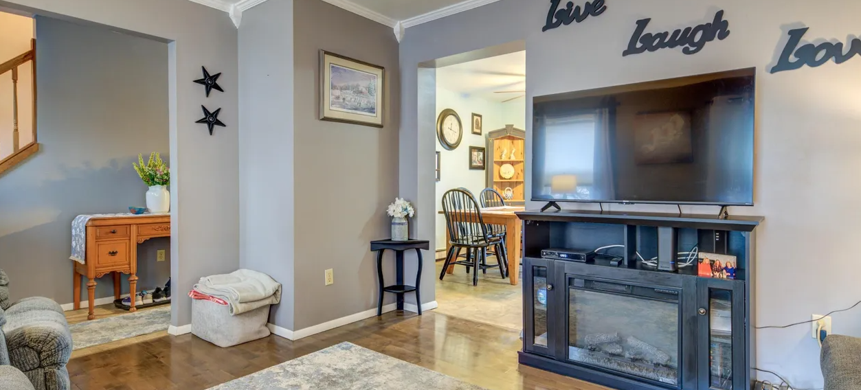 32 Richmond St #2 - Photo 3 of 20