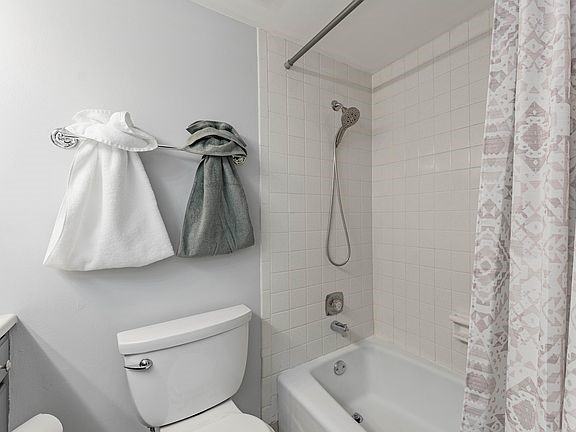 1450 Plymouth Ln #501 - Photo 7 of 14