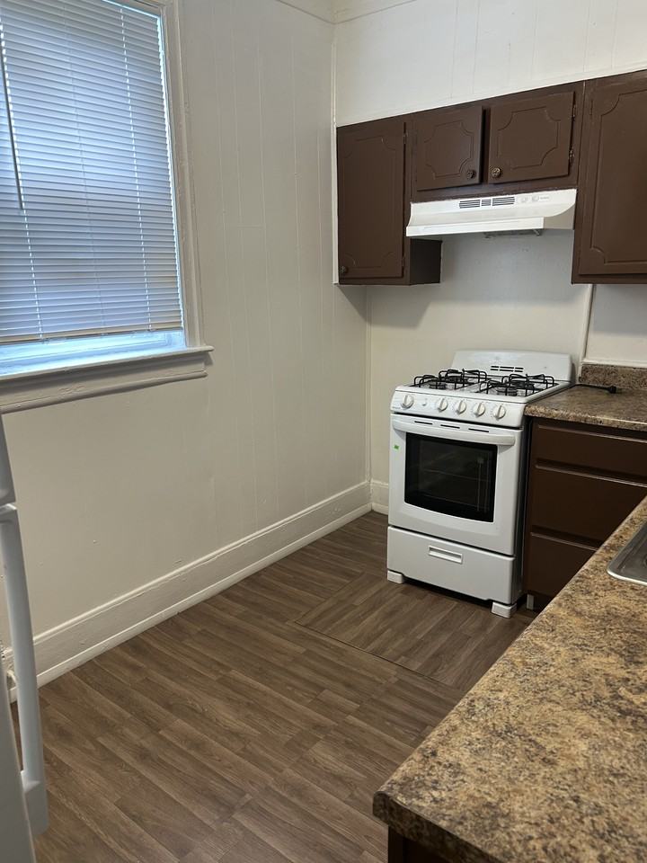 5447 Sansom St #2 - Photo 6 of 20