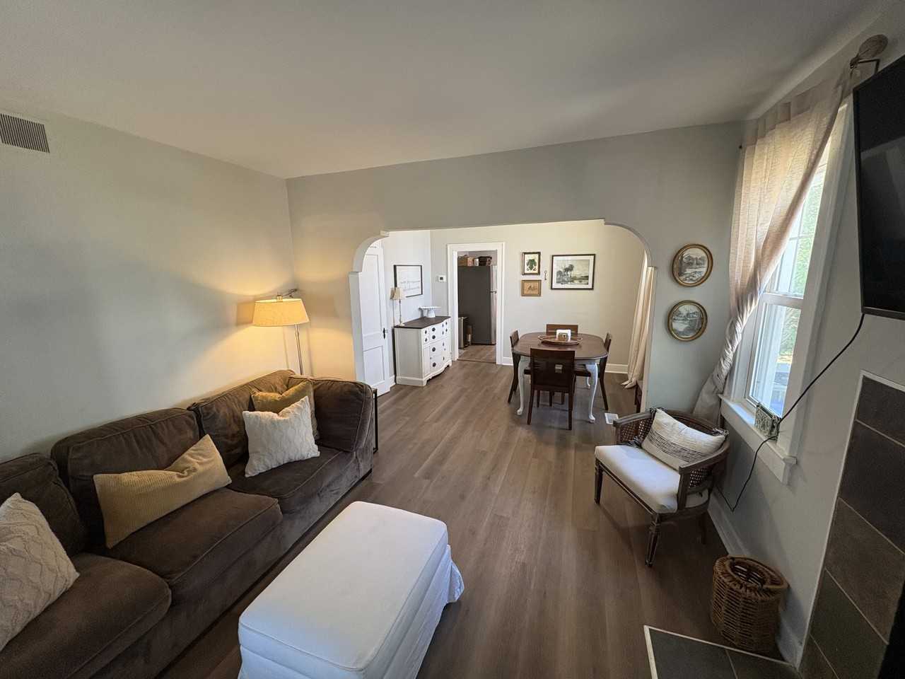 233 Pine Ave #NA - Photo 4 of 23