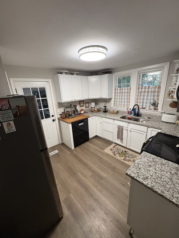 233 Pine Ave #NA - Photo 6 of 23