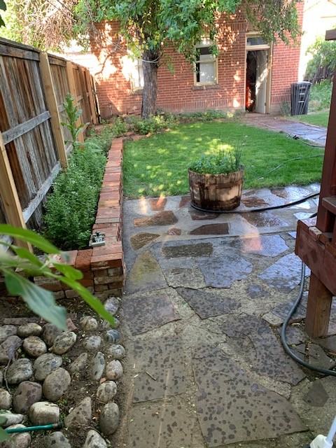 548 S Pearl St #NA - Photo 4 of 24