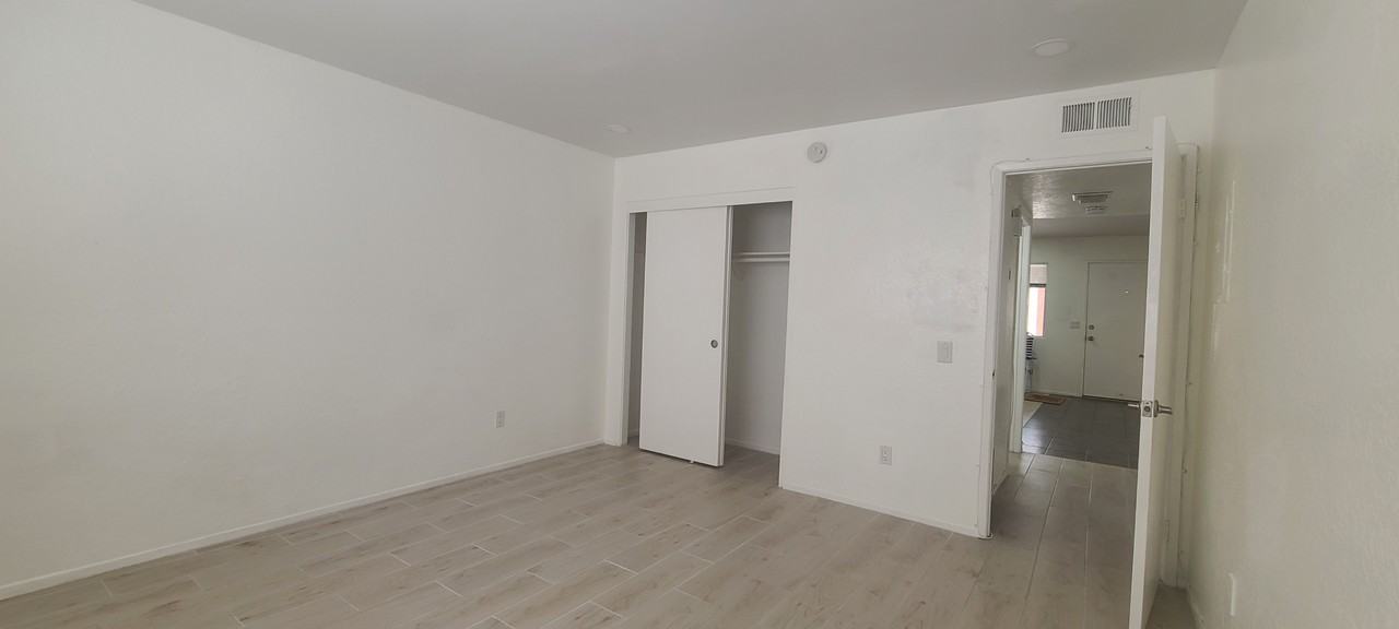 5041 Dunbar Dr #G - Photo 7 of 12