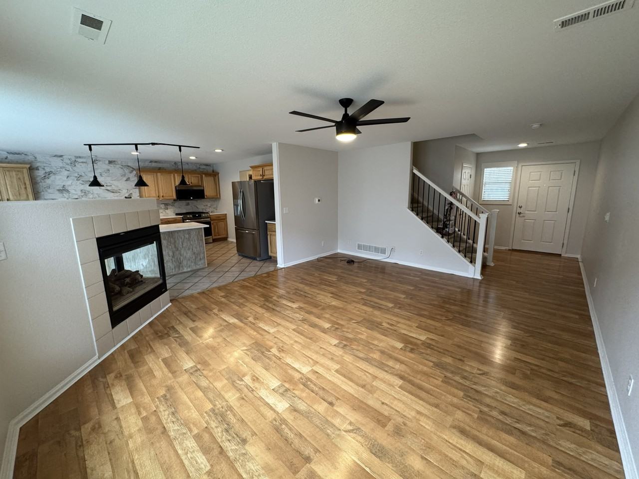 6080 Raleigh Cir - Photo 3 of 19