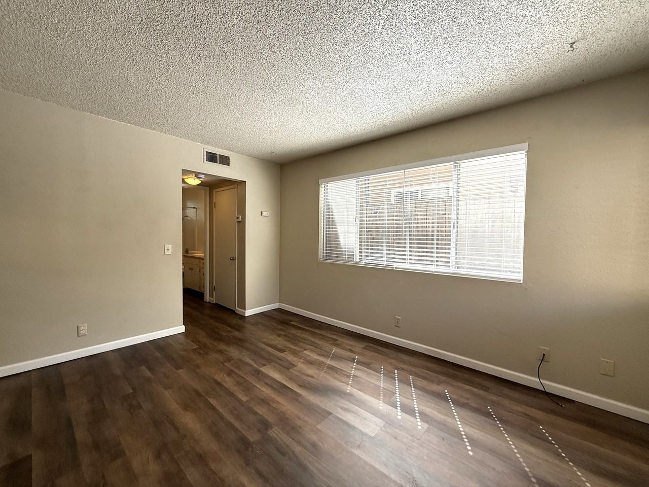 1245 Esplanade (G) - Photo 3 of 11