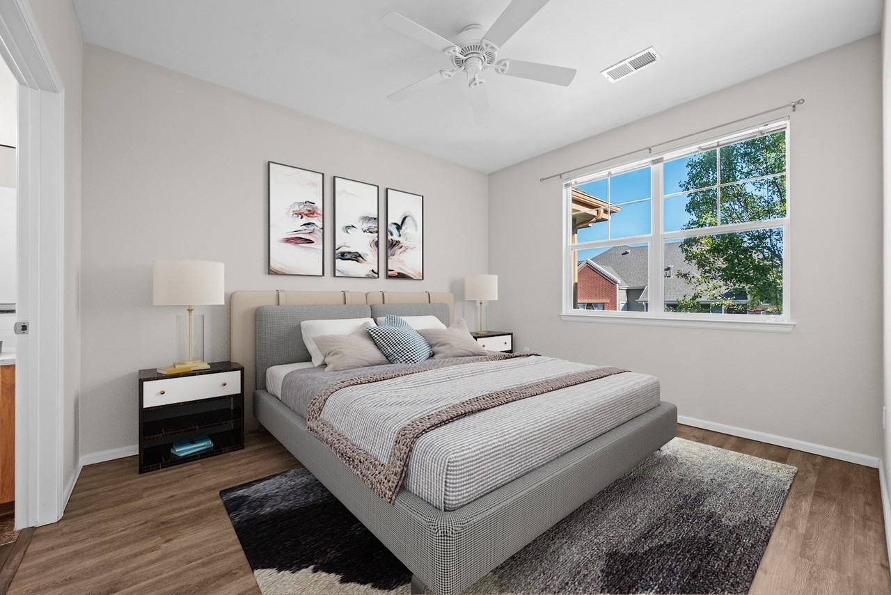 9633 E 5TH AVE - SELECT - Photo 5 of 32