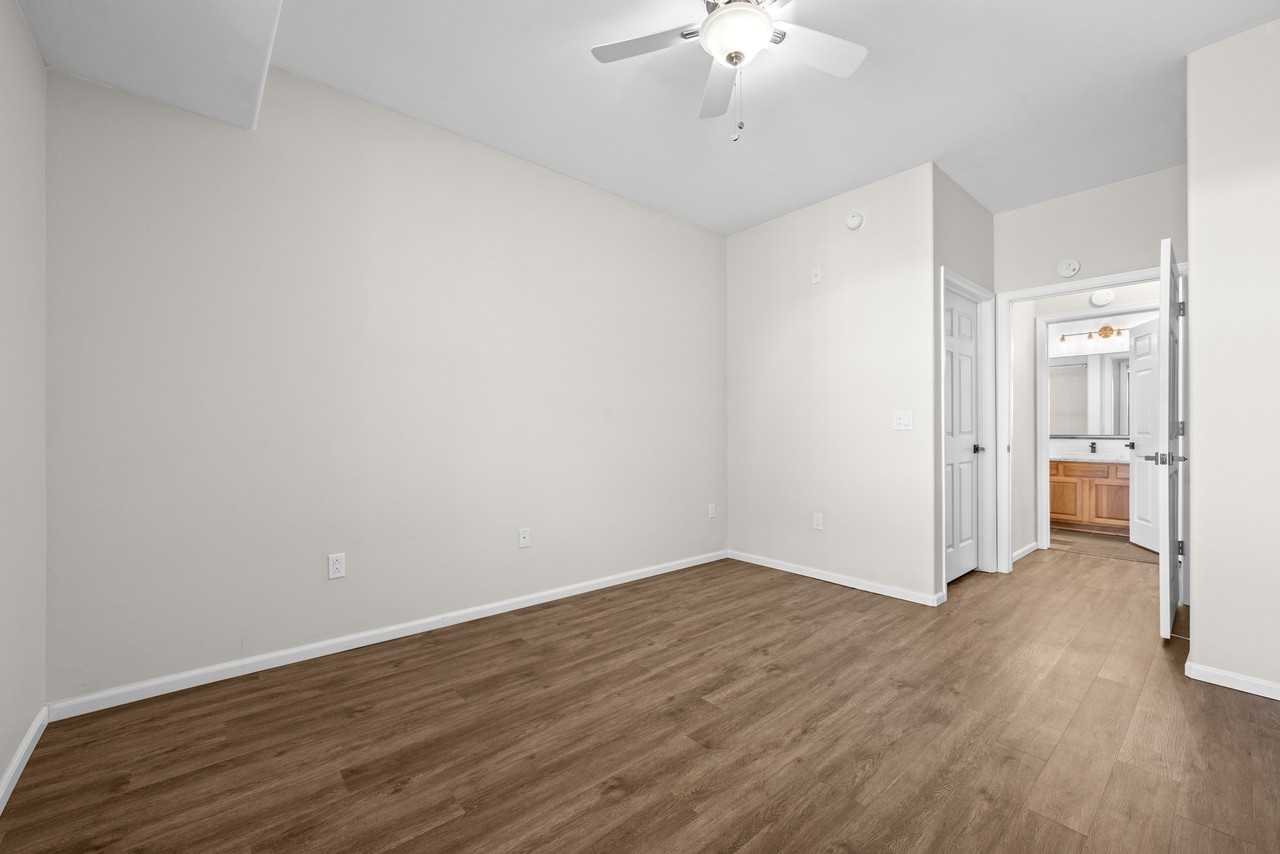 9633 E 5TH AVE - SELECT - Photo 6 of 32