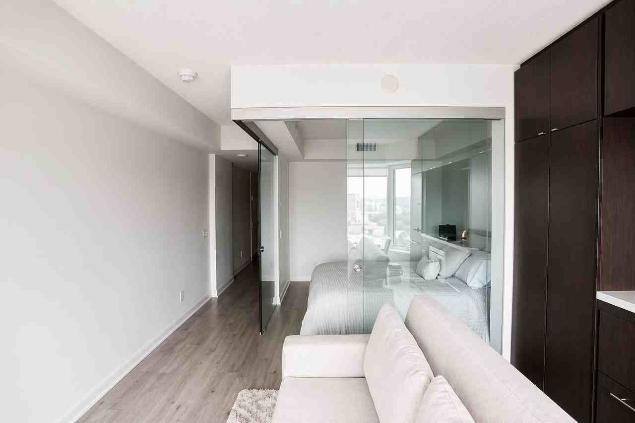 155 Yorkville Ave - Photo 4 of 6