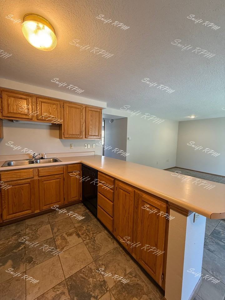718 West 25th Street- 1 - Photo 7 of 14