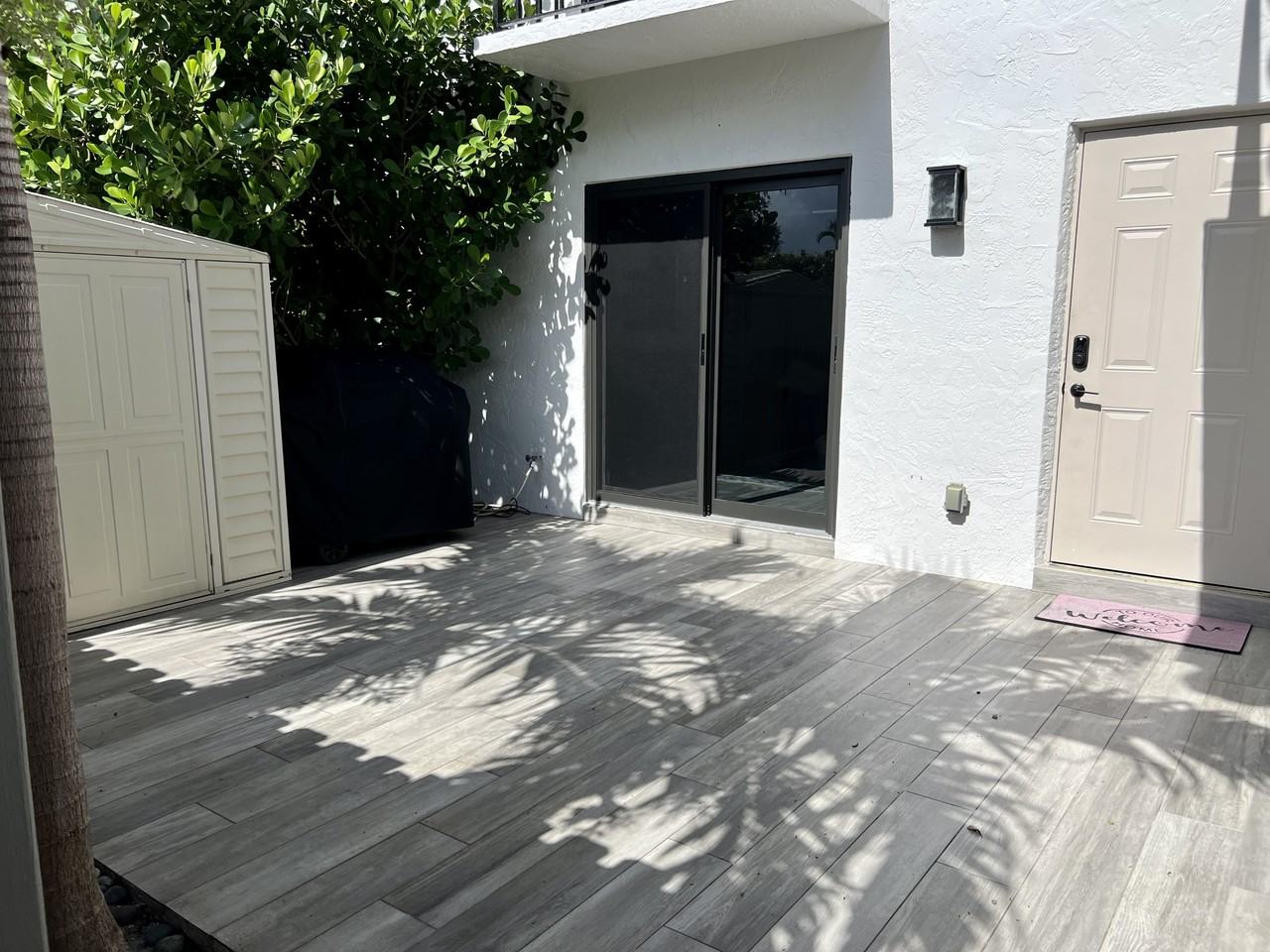 1251 S Federal Hwy #1 - Photo 4 of 10