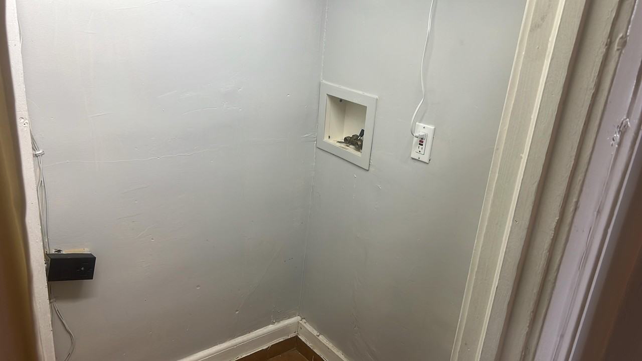 40 Dewey Street - Photo 4 of 6