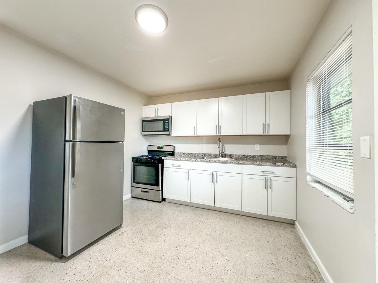 2504 Avenue FUnit A #2504A - Photo 4 of 25