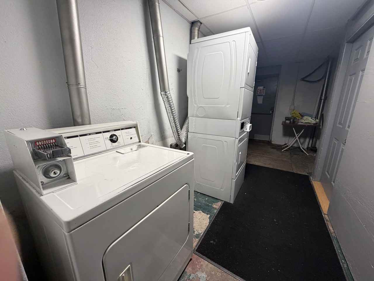 189 Lake Avenue - Photo 5 of 7