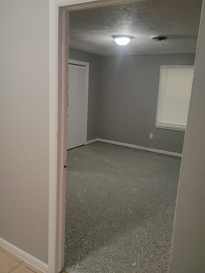 471-473 North Goodman Street - Photo 4 of 11