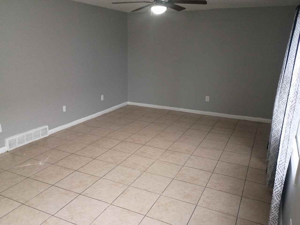 471-473 North Goodman Street - Photo 5 of 11