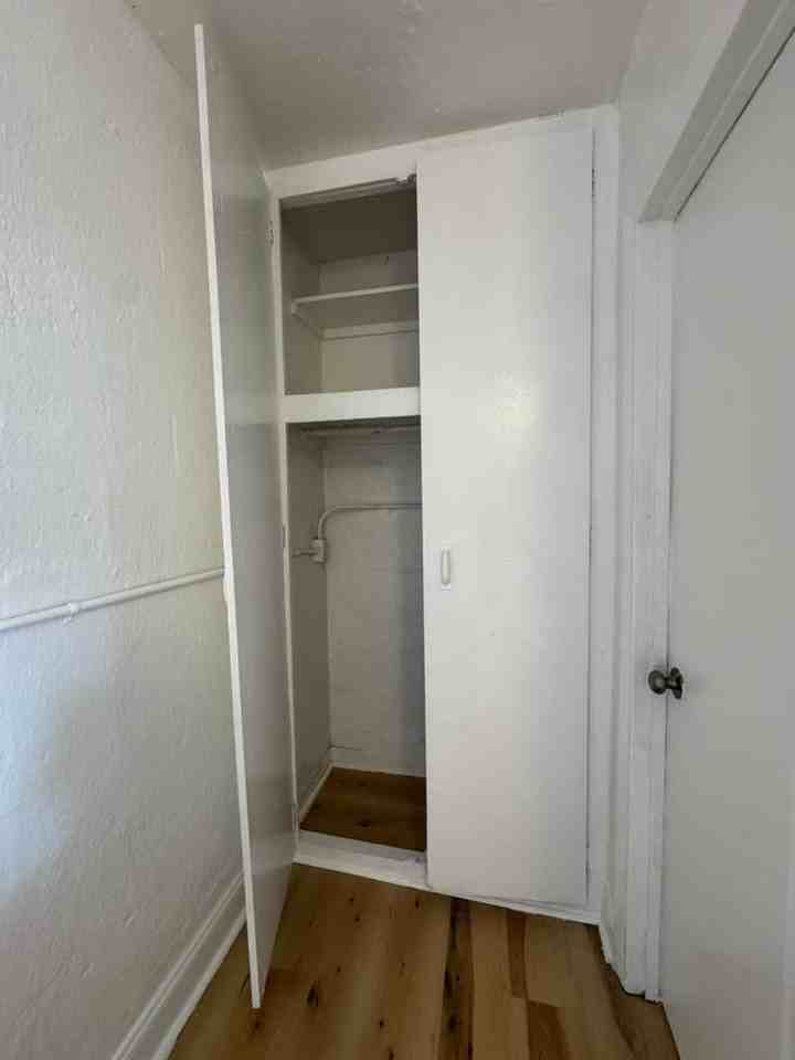 840 Northwest 5th Avenue - Photo 5 of 6