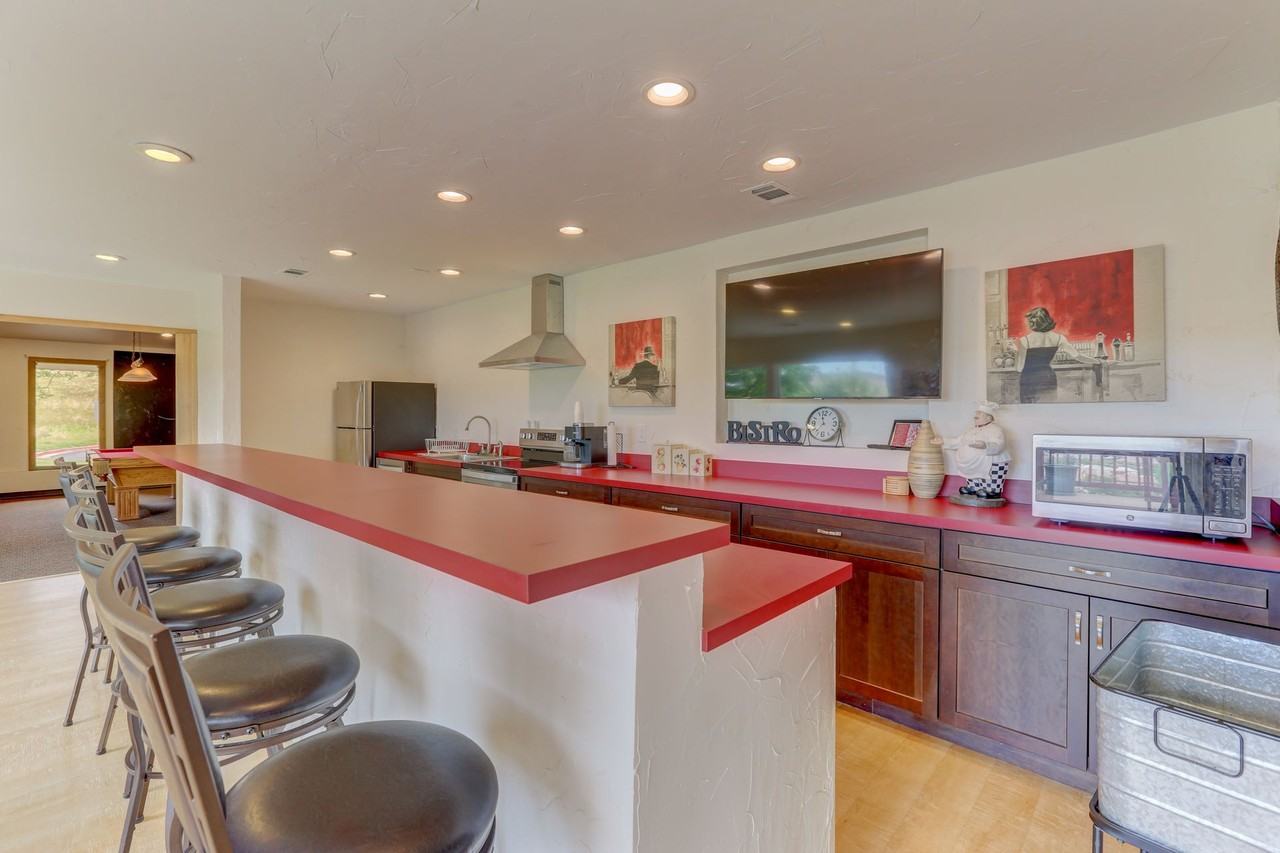Summit View Village Apartments - Photo 7 of 34