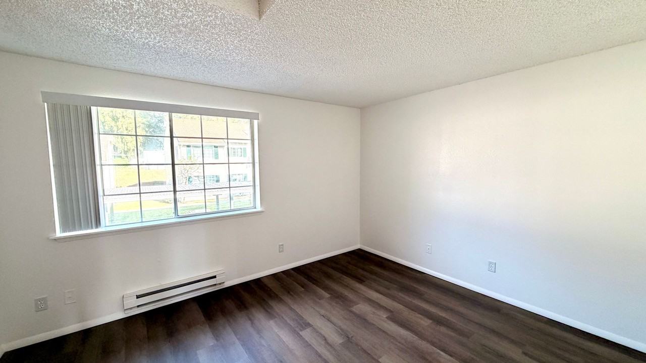 Clearwater Ridge Apartments - Photo 3 of 11