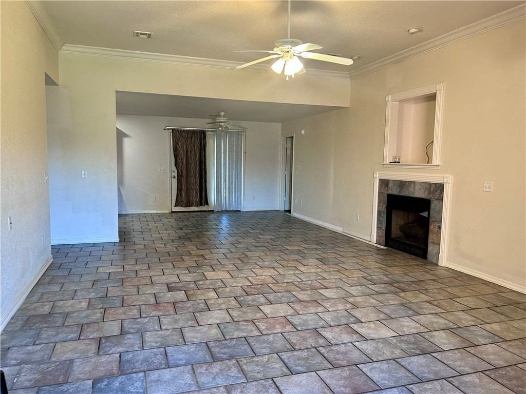 887 Palisades Ave - Photo 2 of 7