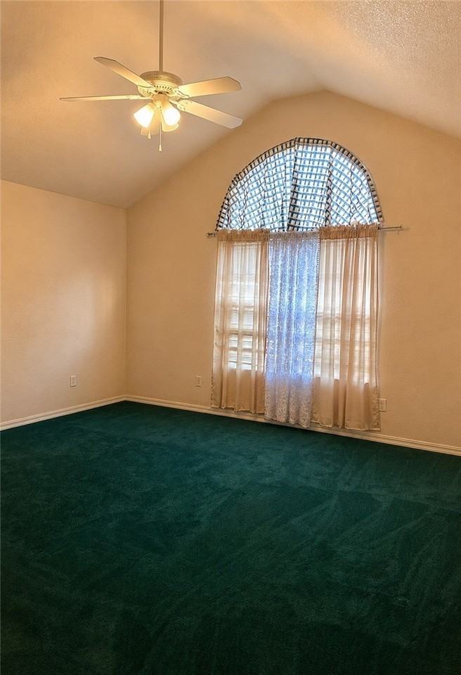 887 Palisades Ave - Photo 4 of 7