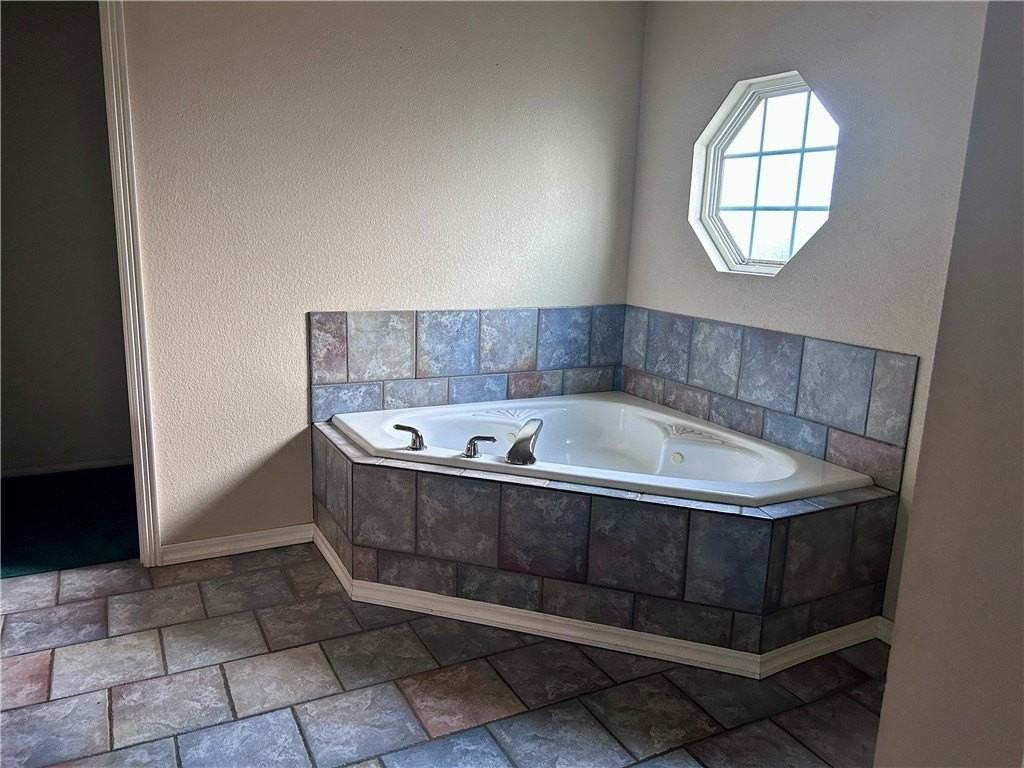887 Palisades Ave - Photo 6 of 7
