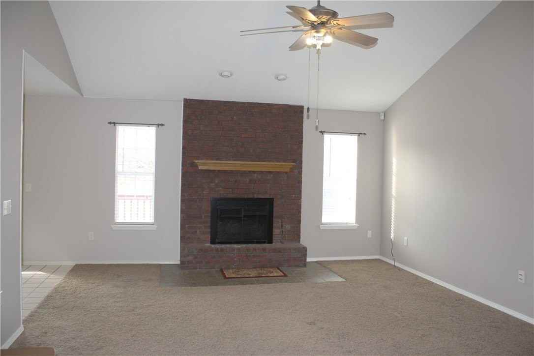 2736 Jean St - Photo 4 of 12