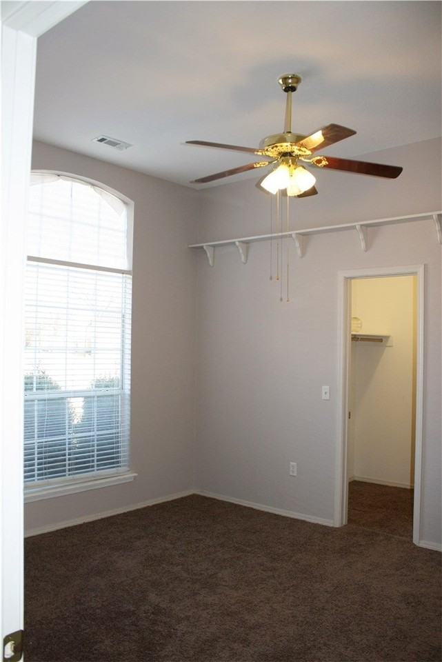 2736 Jean St - Photo 7 of 12